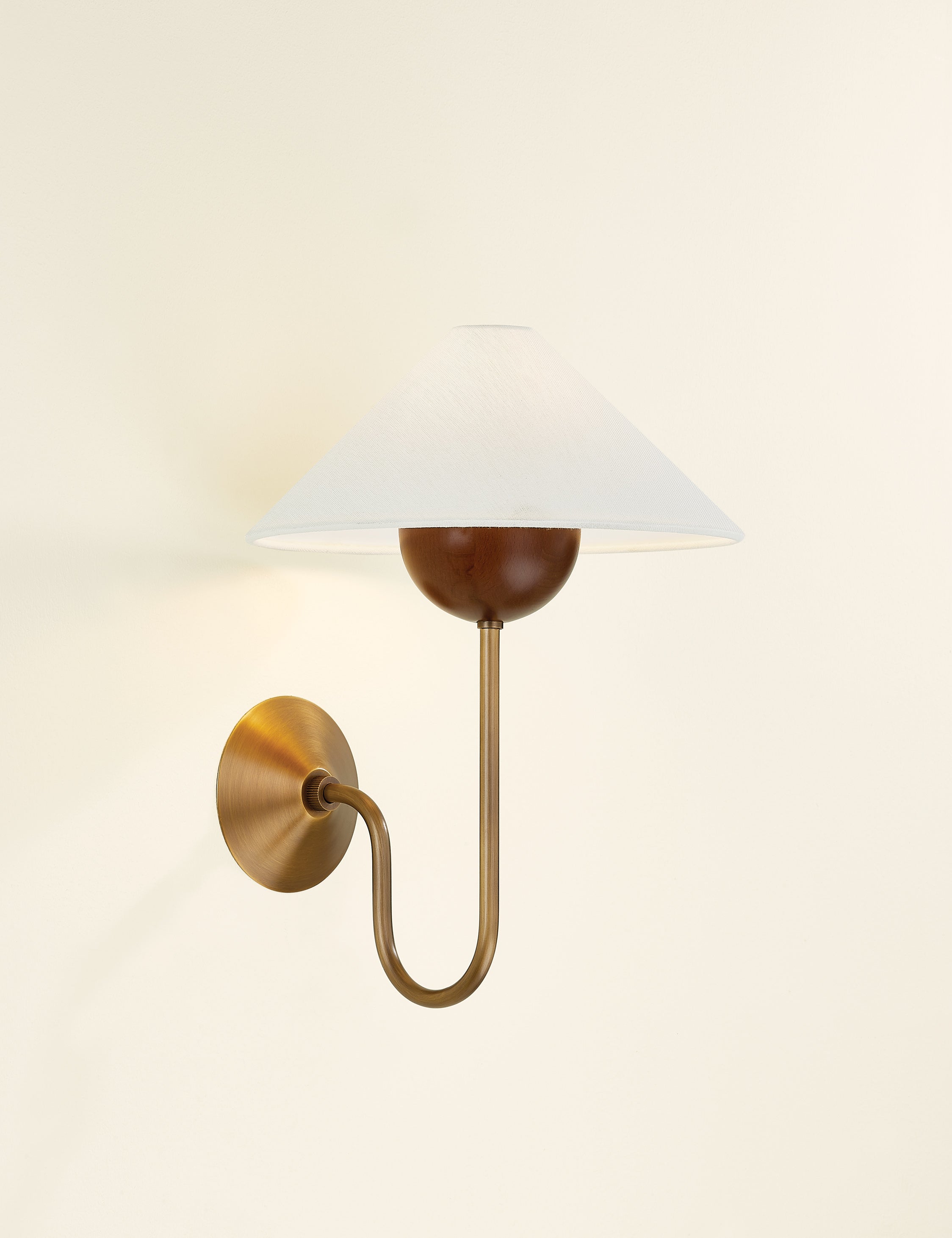 Leano Sconce