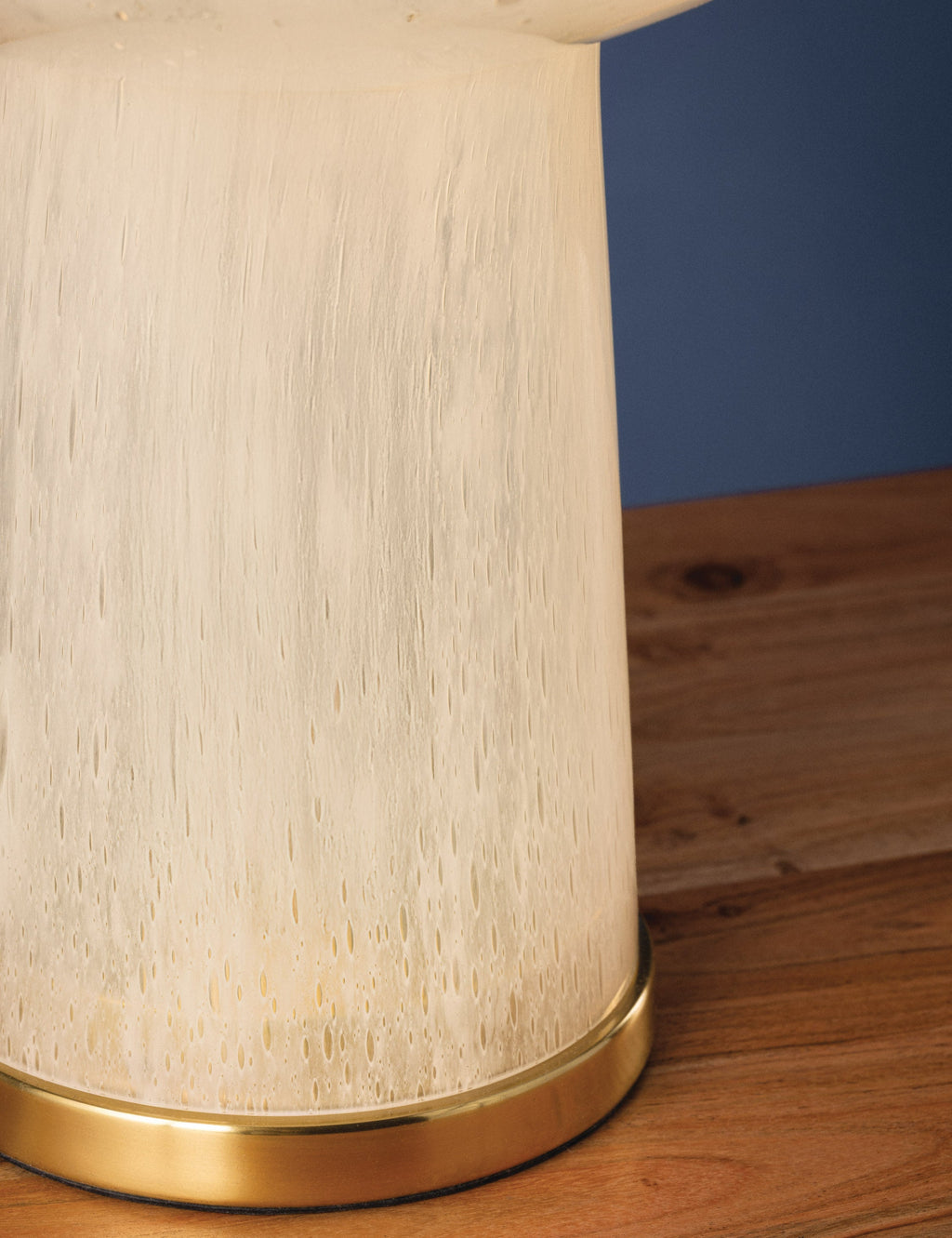 Ossana Cordless Table Lamp